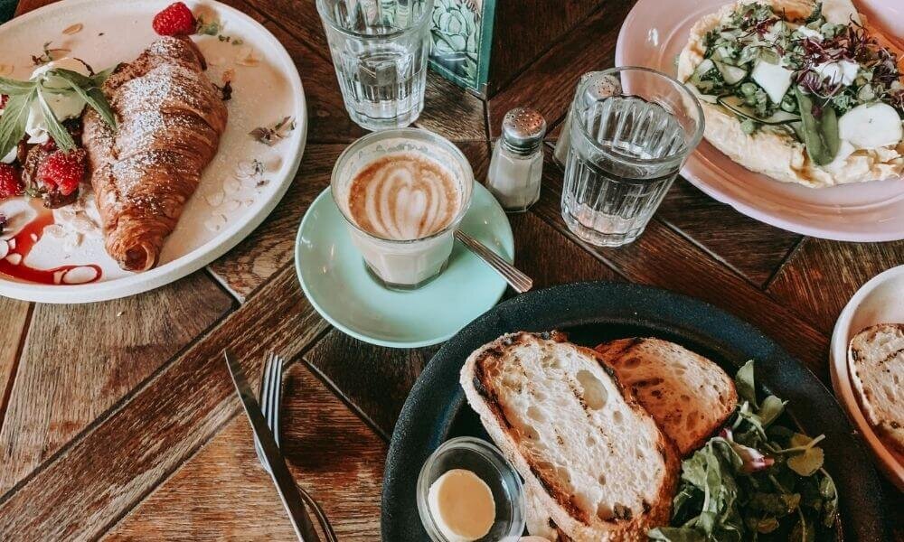 Maximizing Your Time In Edinburgh: Using Breakfast and Brunch Cafes